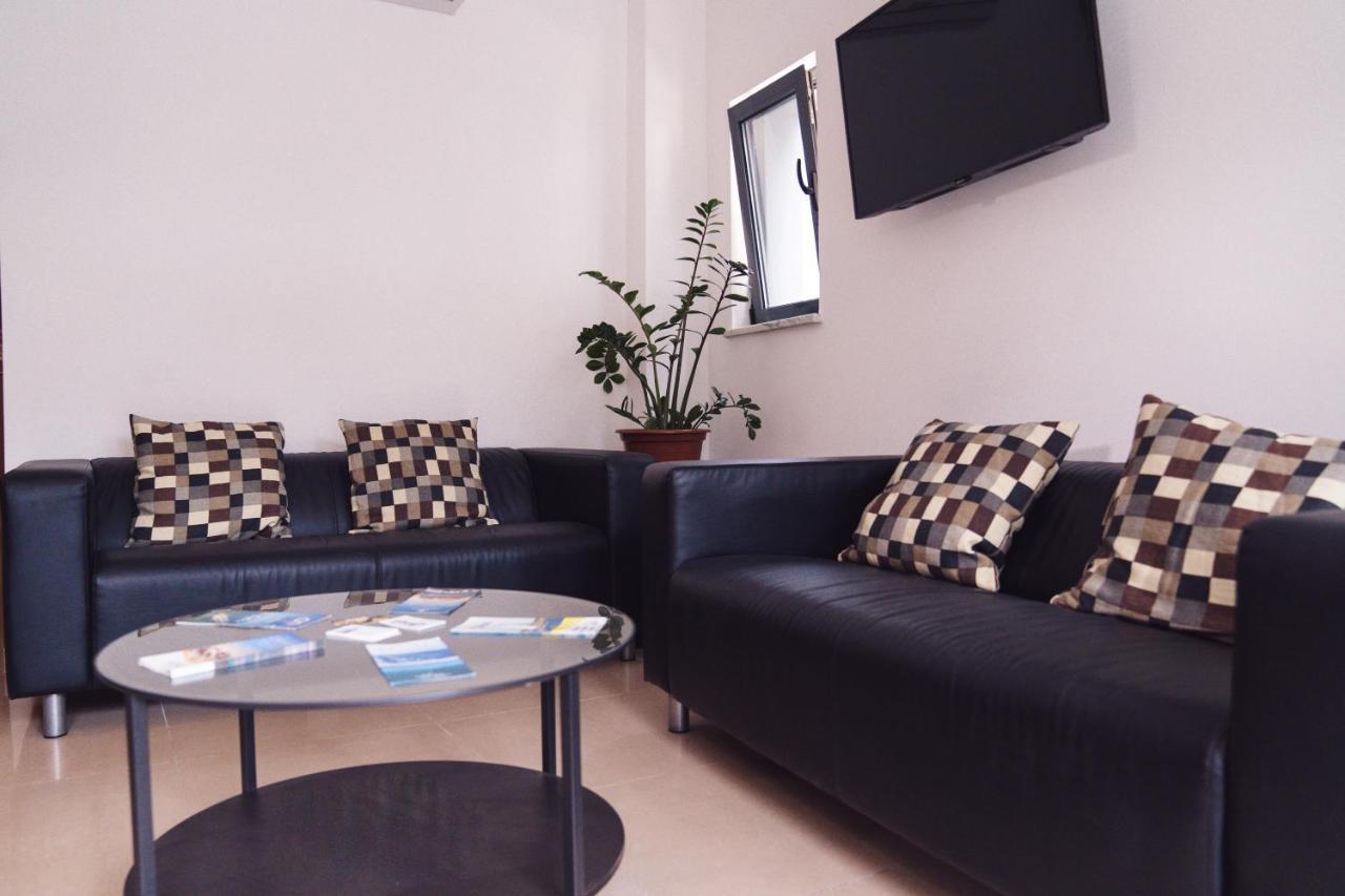 Oceanoasis Hostel Olhao Ngoại thất bức ảnh